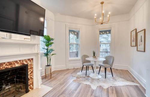 Buckman Neighborhood Apartamento | Stay Portland - Historic Queen Anne Vernacular - 95 WalkScore