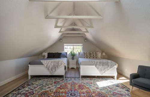 Alphabet Historic District Casa | Stay Portland - Luxurious Alphabet District Home - 99 Walk Score