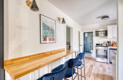 Uptown Casa | Stay Portland - Renovated Historic Nob Hill Beauty - 94 WalkScore