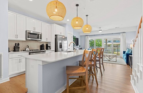 Bermuda Bay Casa | Stay Salty 2 Bedroom at Cambridge Cove with Private Hot Tub!