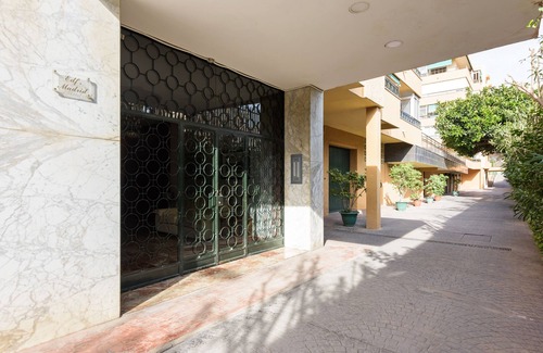 Las Acacias Apartamento | Large apartment close to the beach in Malaga