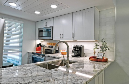 Whitney Beach Condominio | Beach Resort Castillo # 23: 1 BR / 1 BA Resort en Longboat Key por RVA, para 4 personas