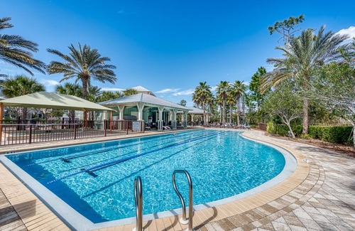 Santa Rosa Beach Casa | Stay Where You’re Cared For—NatureWalk Seagrove w/ Zero-Entry Pool & 4 Bikes
