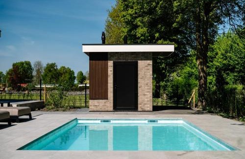 Waarland Casa | Stay with Private Pool & Hot Tub