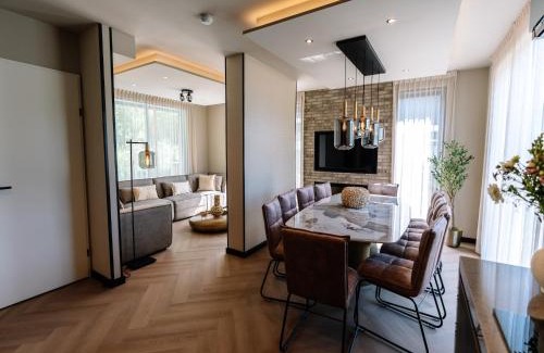 Waarland Casa | Stay with Private Pool & Hot Tub