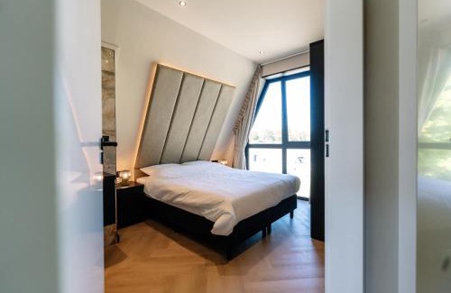 Waarland Casa | Stay with Private Pool & Hot Tub