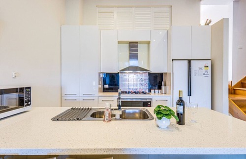 Sanctuary Lakes Casa | StayAU 3BR Cozy Retreat Point Cook Golf Nearby