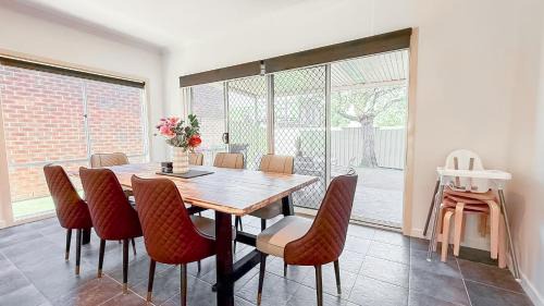 Caroline Springs Casa | StayAU Family Haven Pet-Friendly Caroline Springs