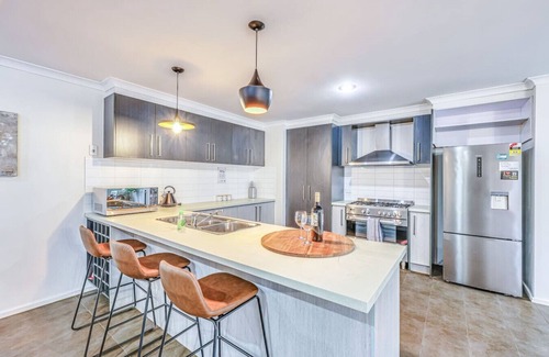 Derrimut Apartamento | StayAU Newly 8 Beds Spacious Home in Derrimut