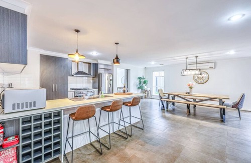 Derrimut Apartamento | StayAU Newly 8 Beds Spacious Home in Derrimut