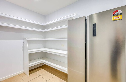 Clifton Springs Casa | StayAU Newly Coastal 5BR Escape w/Pool Table