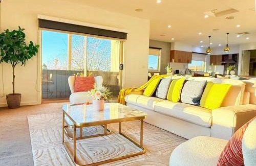 Clifton Springs Casa | StayAU Newly Coastal 5BR Escape with Pool Table