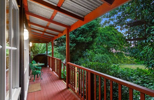 Mount Dandenong Cabina | StayAU Windsong Cottage Idyllic Getaway Dandenong