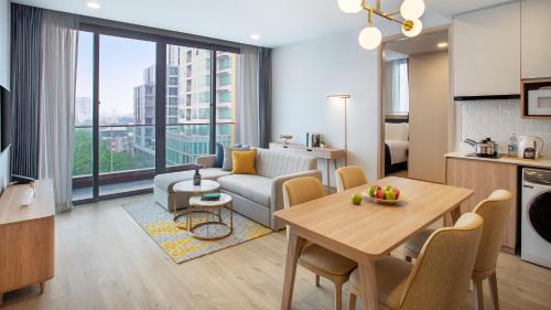 Sukhumvit Hotel | Staybridge Suites Bangkok Thonglor by IHG