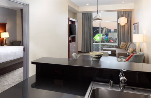 Las Vegas Hotel | Staybridge Suites: Las Vegas - Stadium District by IHG