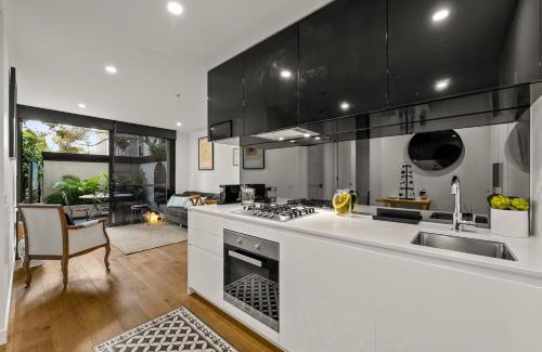 Hawthorn East Apartamento | StayCentral - Hawthorn East - Study, 2 Car spaces