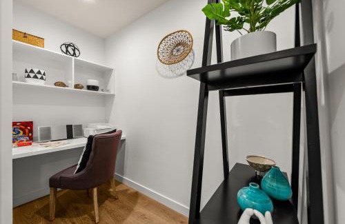 Hawthorn East Apartamento | StayCentral - Hawthorn East - Study, 2 Car spaces