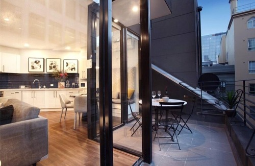 Melbourne Central Business District Apartamento | StayCentral en Little Collins, 2 tiendas de CBD