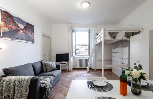 Porta Genova Apartamento | StayEasy Ripa27 - 4 pax Studio with Navigli View