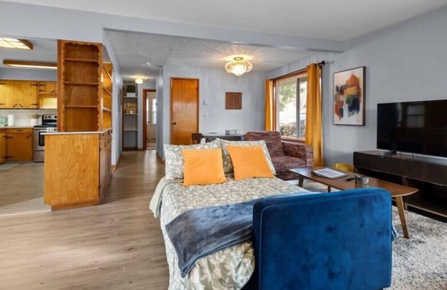 Vancouver Casa | #StayinMyDistrict Harney Heights