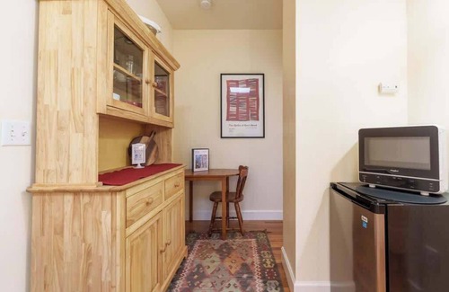 Alphabet Historic District Apartamento | #StayInMyDistrict NWCozy+Central