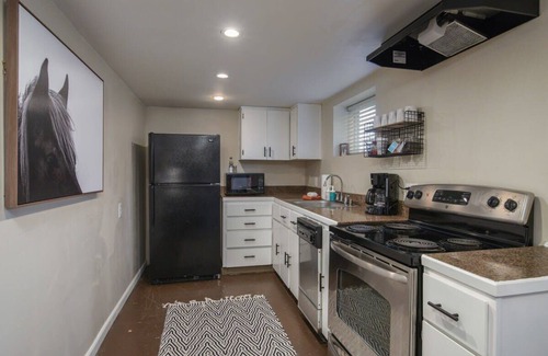 Richmond Casa | #StayinMyDistrict Pendelton Place Walk to Mt Tabor