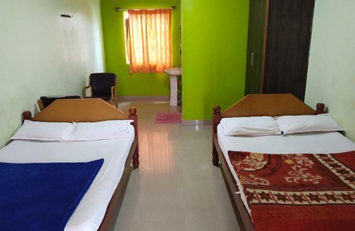 Mysore Hotel | STAYMAKER Yashaswini Residency