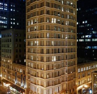 Downtown Chicago Hotel | Staypineapple, An Iconic Hotel, The Loop
