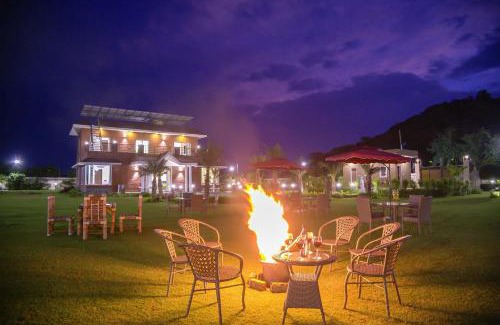 Gurugram Villa | StayVista at Hillside Paradise 4BHK VIlla with Pool and Kids Play area in Delhi