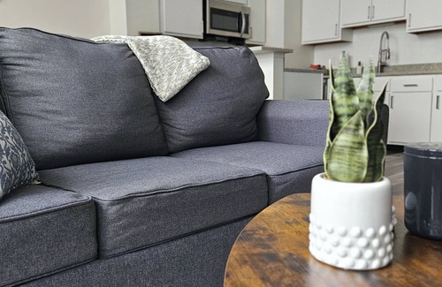 Mile Square Apartamento | Ste 507 Heart of Downtown-Free Parking-Indoor Skywalk Access