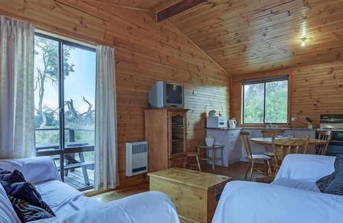 Carlton Casa | Steeles Island Retreat