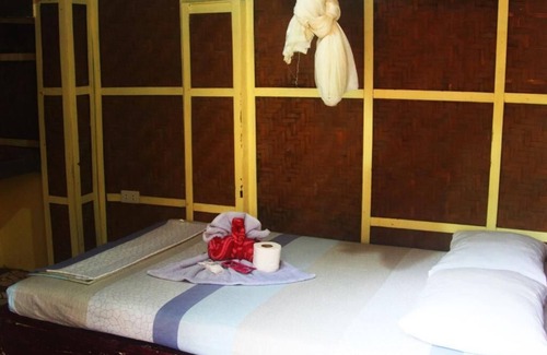 Loboc Cama Y Desayuno | Stefanie Grace Paradise Inn & Restobar
