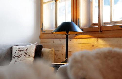Sankt Anton am Arlberg Apartamento | Steinbock im Chalet Flocke