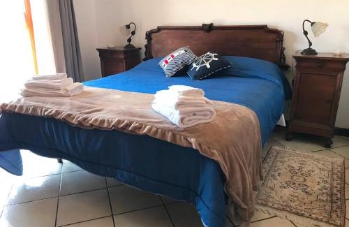 Quartiere XXXV Lido di Castel Fusano Apartamento | Stella Di Mare - ampio appartamento con DUE bagni - fronte mare