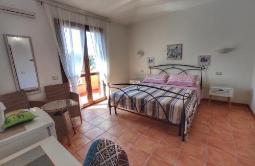 Castiadas Casa | STELLA DORADA VACANZE a soli 5 minuti dal mare, le nostre camere offrono tutto il necessario per la tua vacanza