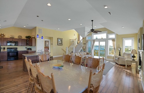 Monteray Shores Casa | Stella Maris: 5 Master Suites, Private Pool, Monteray Shores Community