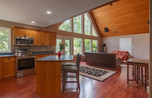Okanagan-Similkameen Casa | Steller Jay Hollow
