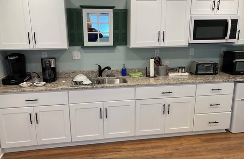 Brownsville Apartamento | Steller's View, a secluded 2 bedroom apartment near downtown Brownsville.