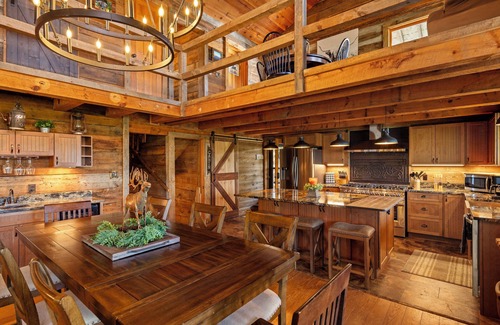 Wolf Laurel Cabina | Step back in time, and experience this amazing cabin inside Wolf Laurel Resort. Local Property Host