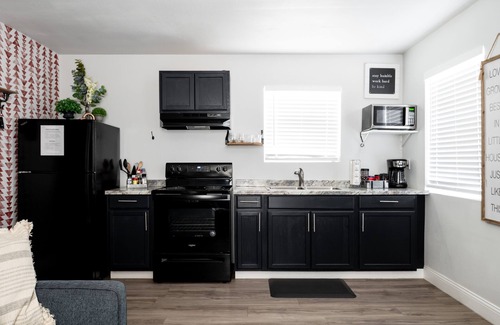 Johnson City Cabaña | Step Free Entrance - Garofalo Cottage at Wrenwood Ranch