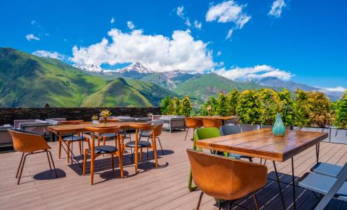 Stepantsminda Hotel | Step Inn - Kazbegi