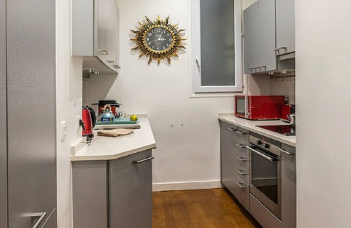 Faubourg-du-Roule Apartamento | STEP INTO LUXURY IN A VERY SOPHISTICATED AMBIENCE OF CHAMPS ELYSEES