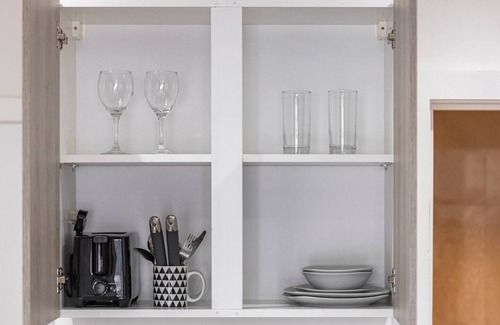 Ealing Apartamento | Step into our modern studio flats tailored for the solo adventurer
