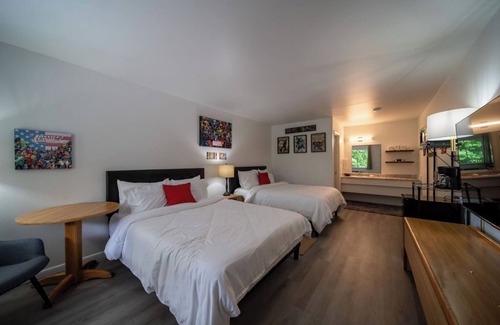Eureka Springs Historic District Complejo | Step into the heroic universe at GloryDayz Motel!