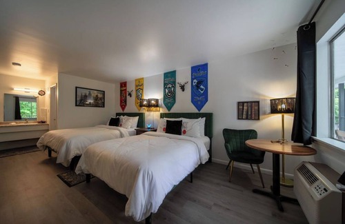 Eureka Springs Historic District Complejo | Step into the Magic Room!