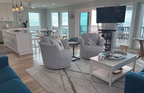Southpointe Casa | STEP RIGHT ONTO THE SAND 180 degree VIEWS Uncrowded beach!