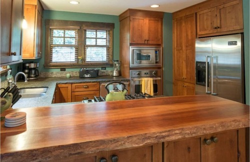 Cheshire Casa | Stepping Stone, Black Mountain Home