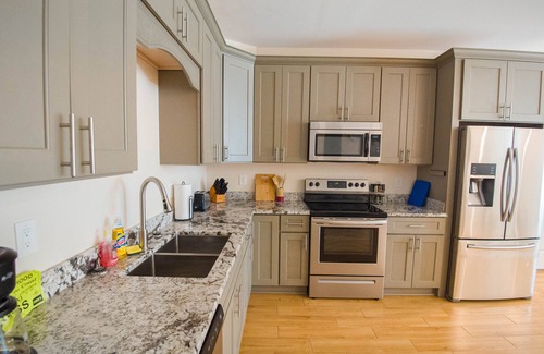 Biloxi Apartamento | 🔥STEPS 2 BEACH❤️ | SLEEPS 6 + NEAR CASINOS