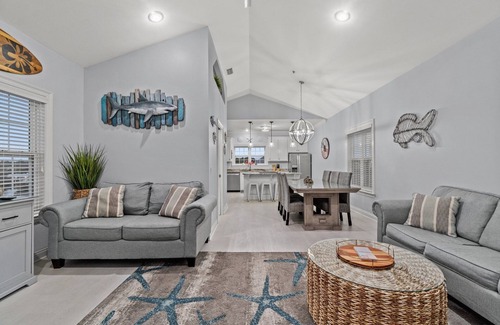 Panama City Beach Casa | Steps away from the beach, breathtaking views of the Gulf, Pier and private pool