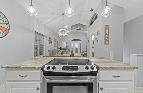 Panama City Beach Casa | Steps away from the beach, breathtaking views of the Gulf, Pier and private pool